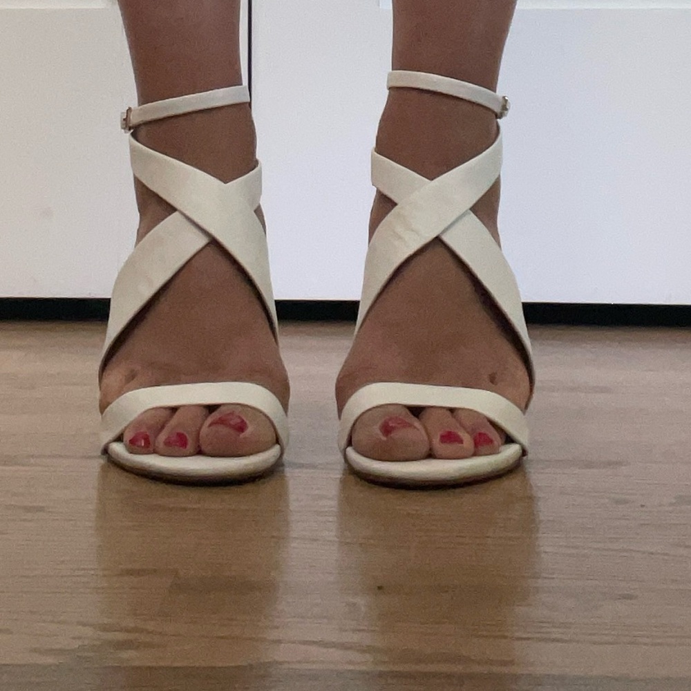 Banana Republic White High Heel Ankle Wrap Sandals sz8